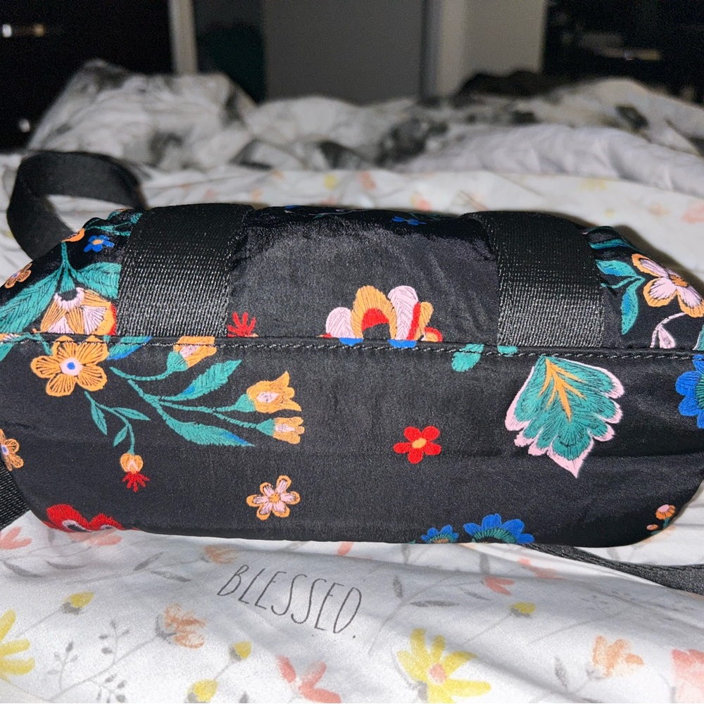 Kipling - Picture 3 of 6